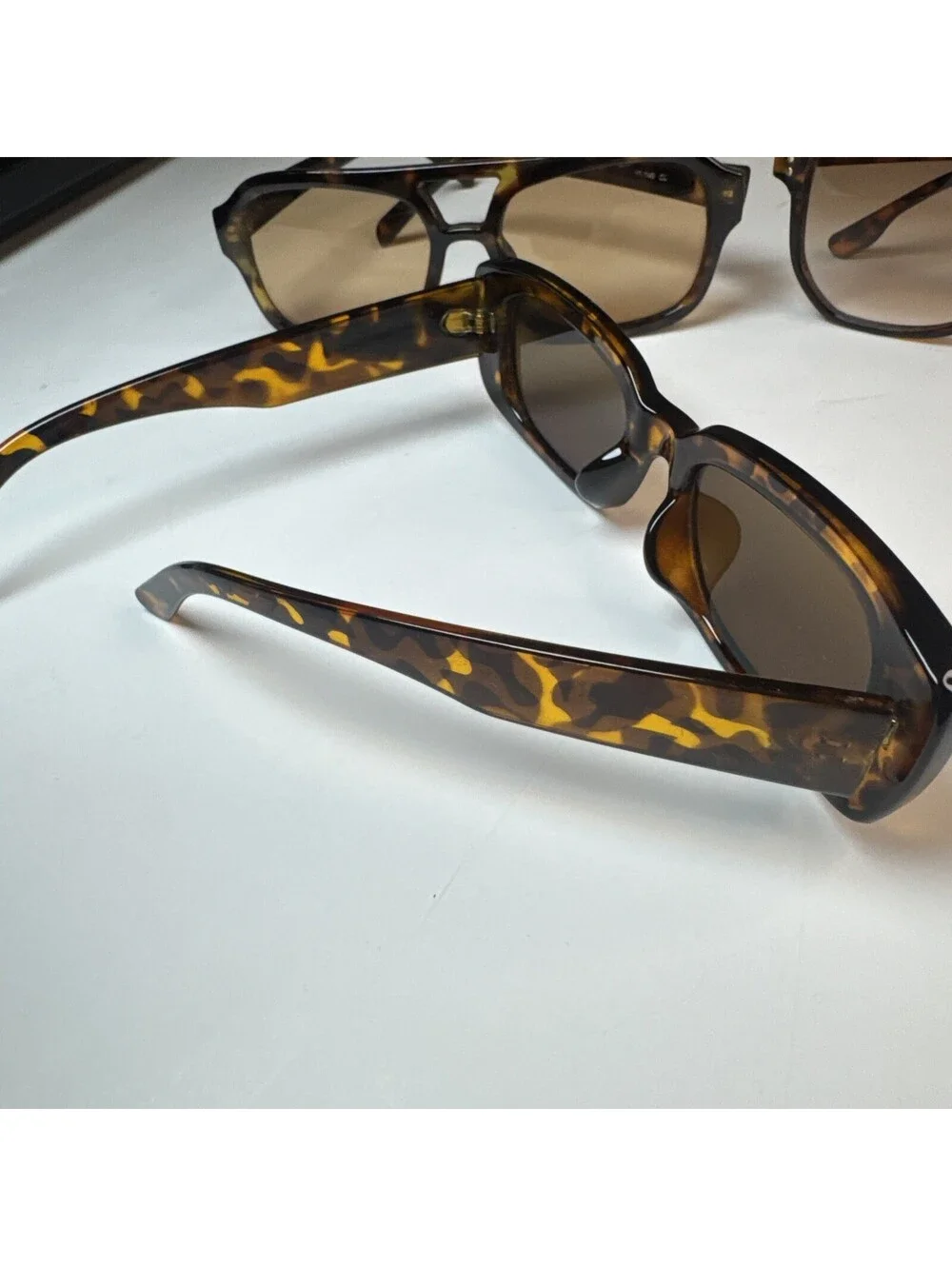 Retro Tortoiseshell Sunglasses Lot Of 3 Aviator Womens Mens Shades Brown Unbrand